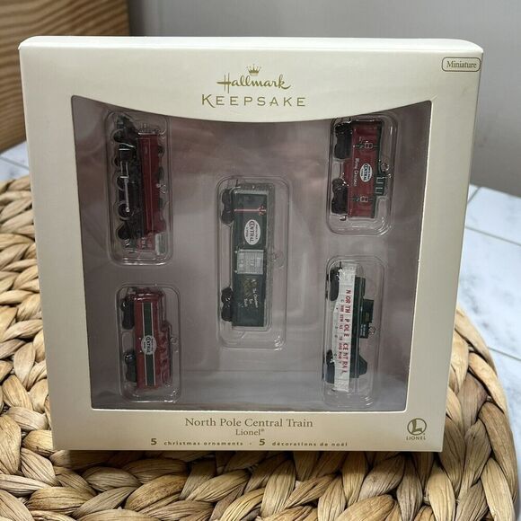 NIB 2007 Hallmark Keepsake Lionel North Pole Central Train 5 Diecast Ornaments - Picture 1 of 2